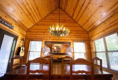 4Br/3Bth Family Cabin With A Hot Tub, Sleeps 14 Broken Bow Exterior foto